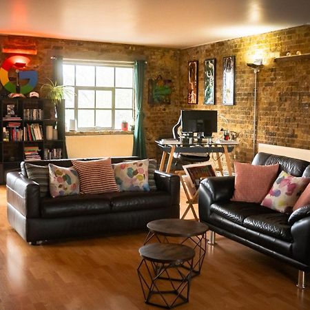 Loft Style Apartment Near O2, Abba Voyage, Excel Лондон Экстерьер фото