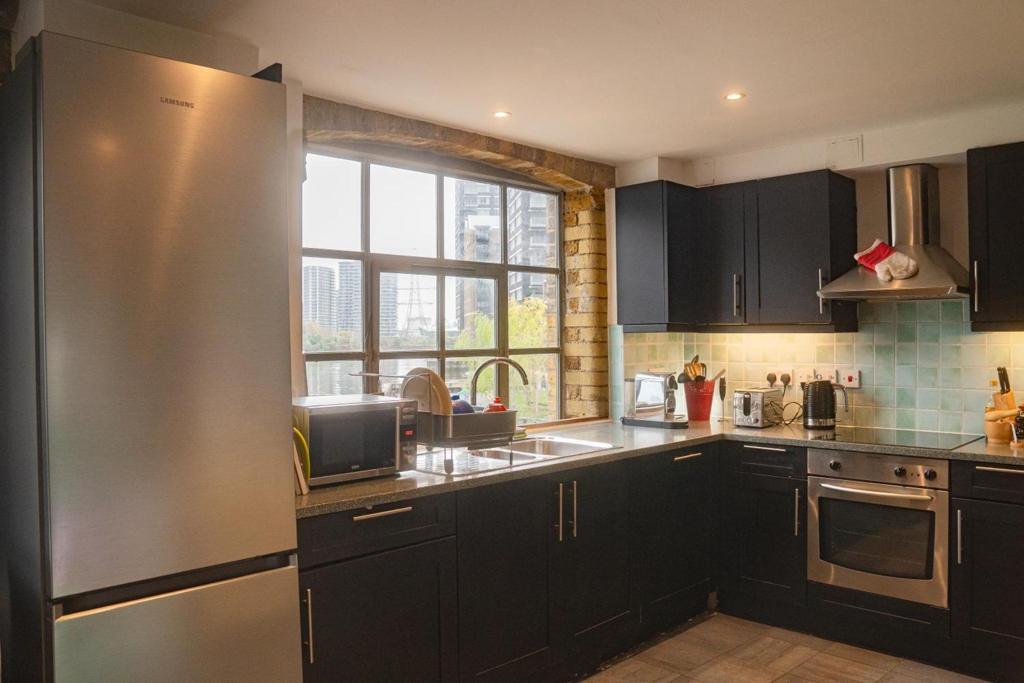 Loft Style Apartment Near O2, Abba Voyage, Excel Лондон Экстерьер фото